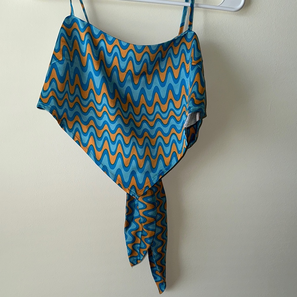 Forever 21 Blue and Orange Wave Crop Top